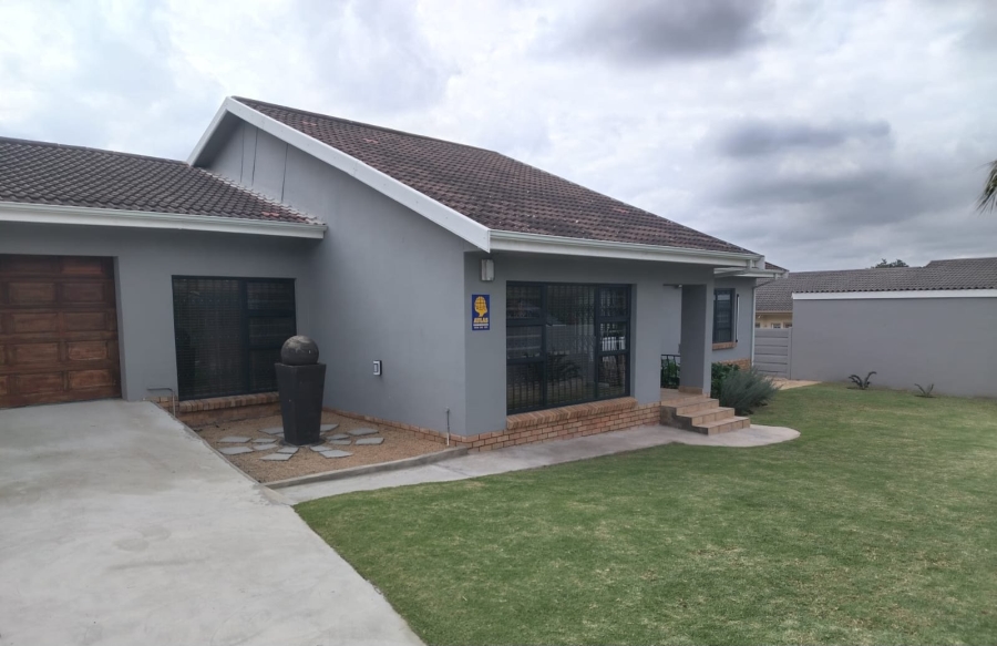 4 Bedroom Property for Sale in Vanes Estate Eastern Cape